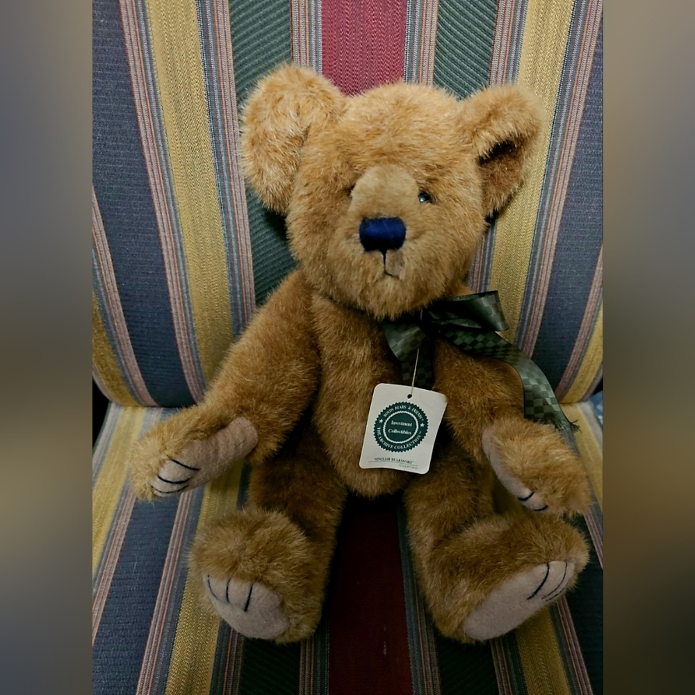 16" Boyd Bears with Green Bow Named Sinclair Hes From The Investment Collection